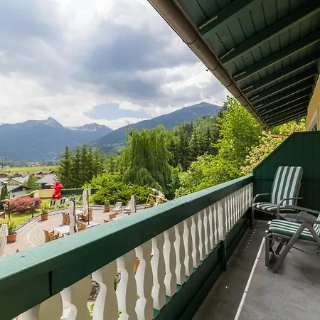 Hotel Zum Stern 4*